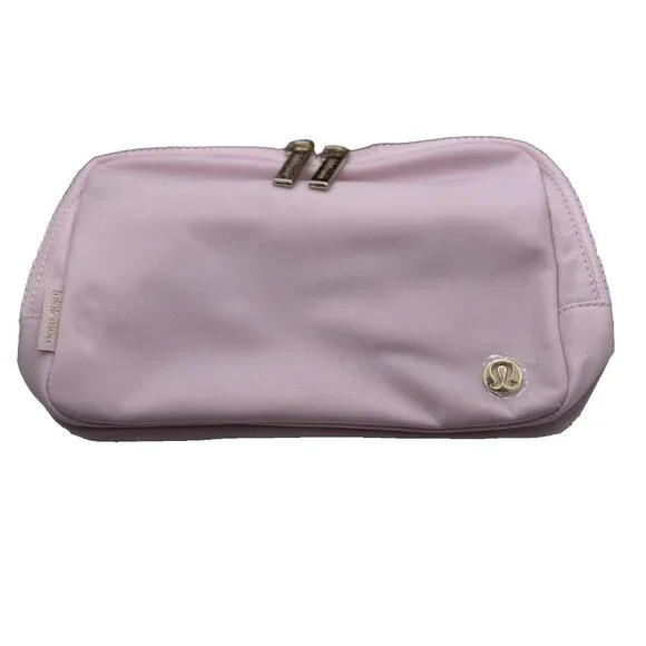 NWT Lululemon Everywhere Belt Bag Large 2L Blissful Pink Sold out on line - Picture 9 of 16